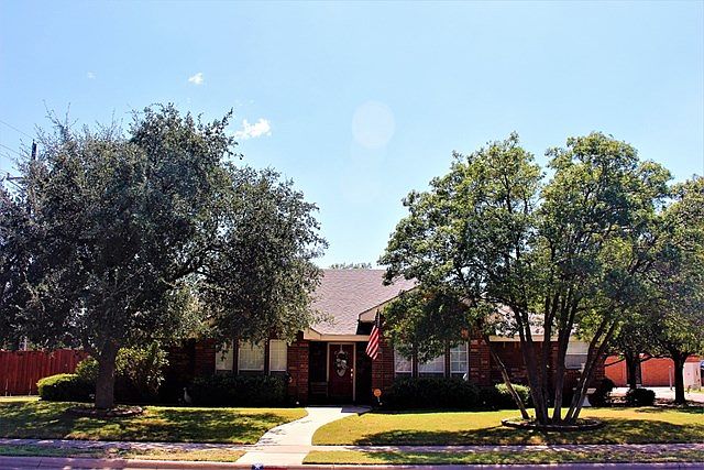 1st image of 4401 Rosewood Dr