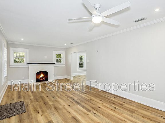 5th image of 1717 E Lakeview Ave