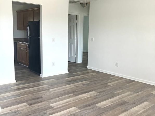 112 Ezra Ct #B