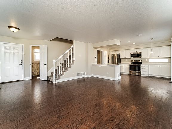 5th image of 4483 Lyndenwood Point