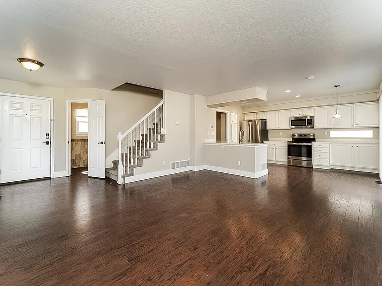 4483 Lyndenwood Point — Photo 5