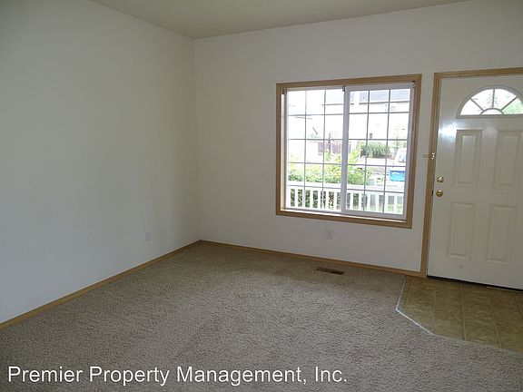 4th image of 6307 NE 59th Ct