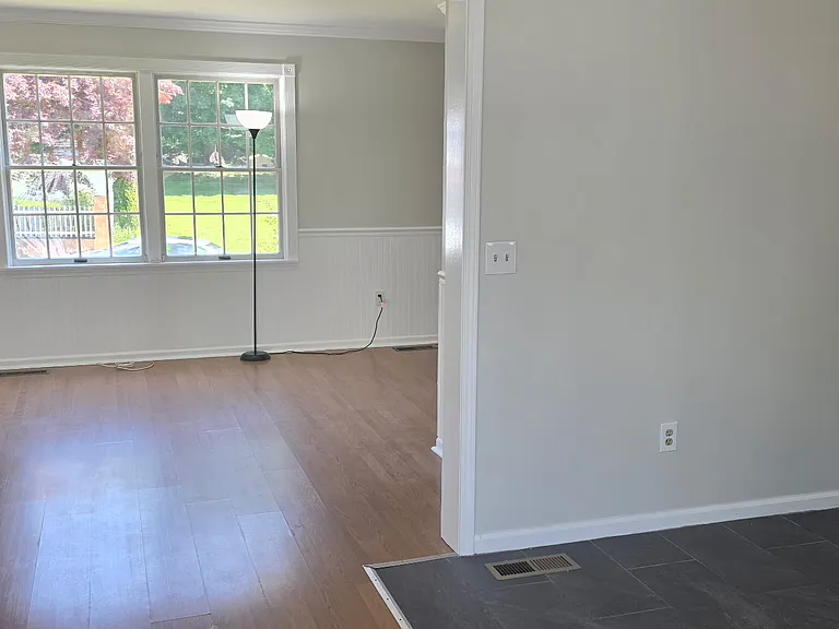 22 Chamberlain St #9 — Photo 8