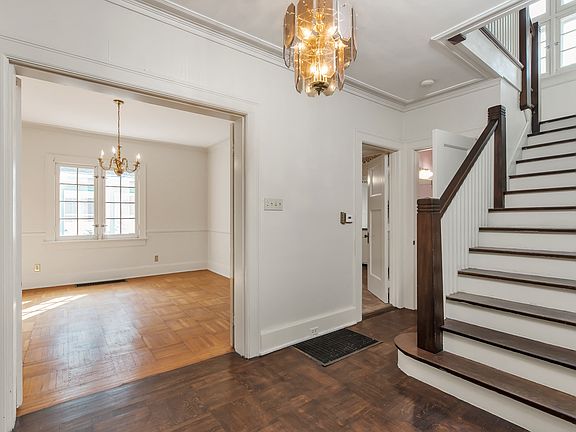 2nd image of 450 Fountain Ave