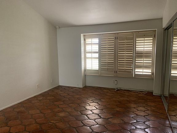 5th image of 241 Corsair Way