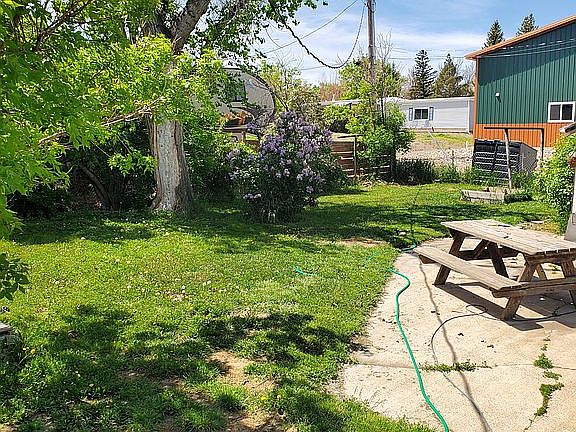 2nd image of 333 9th Ave N