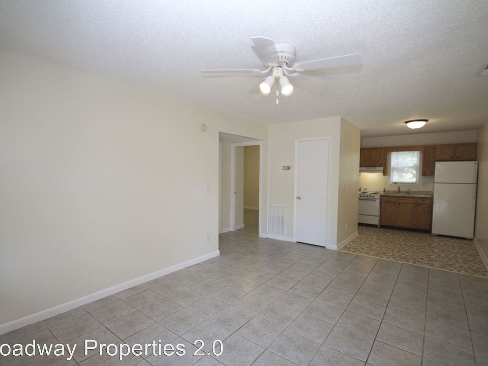1st image of 18 Bearwood Dr APT E