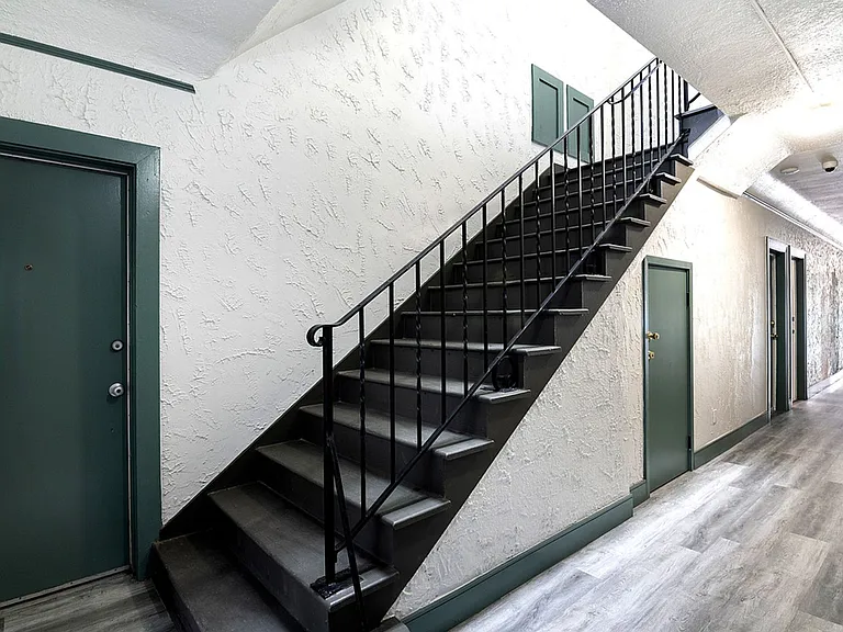 27th Street Studios and One Bedrooms — Photo 26