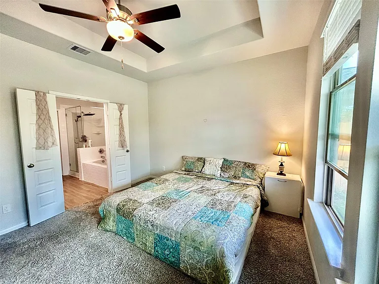 1055 Bluebonnet Trl — Photo 12