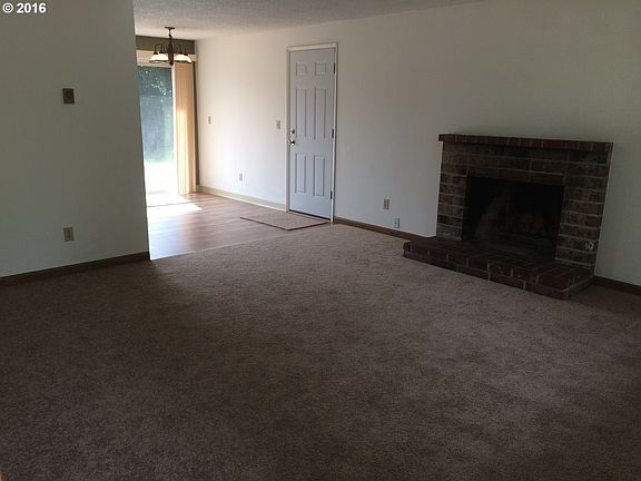 2nd image of 7611 NE 65th Ct
