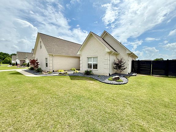 2nd image of 161 Belle Meade Dr