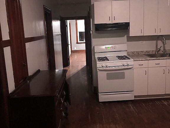 2nd image of 8544 S Kingston Ave