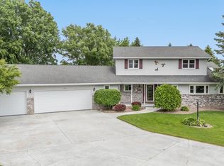 N9640 Gina Dr, APPLETON, WI 54915