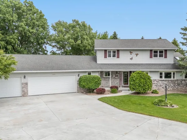 N9640 Gina Dr, Appleton, WI 54915