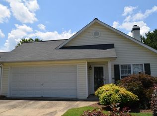 190 Stoneforest Dr, Woodstock, GA 30189