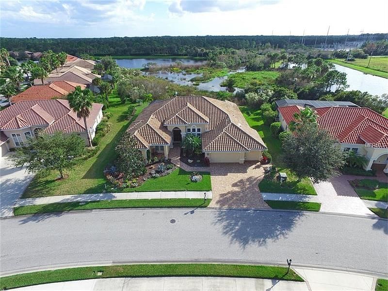 1st image of 226 Pesaro Dr