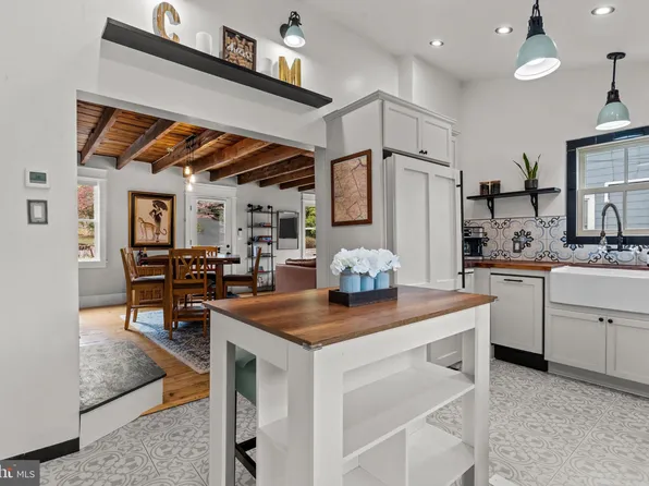 2565 Bogarts Tavern Rd, Doylestown, PA 18902