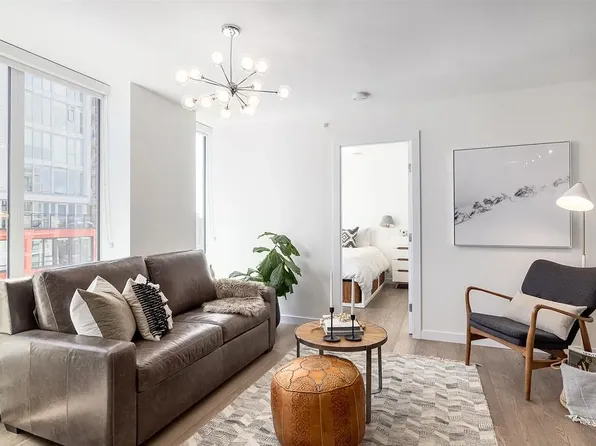 189 Keefer St, Vancouver, BC V6A 0C8