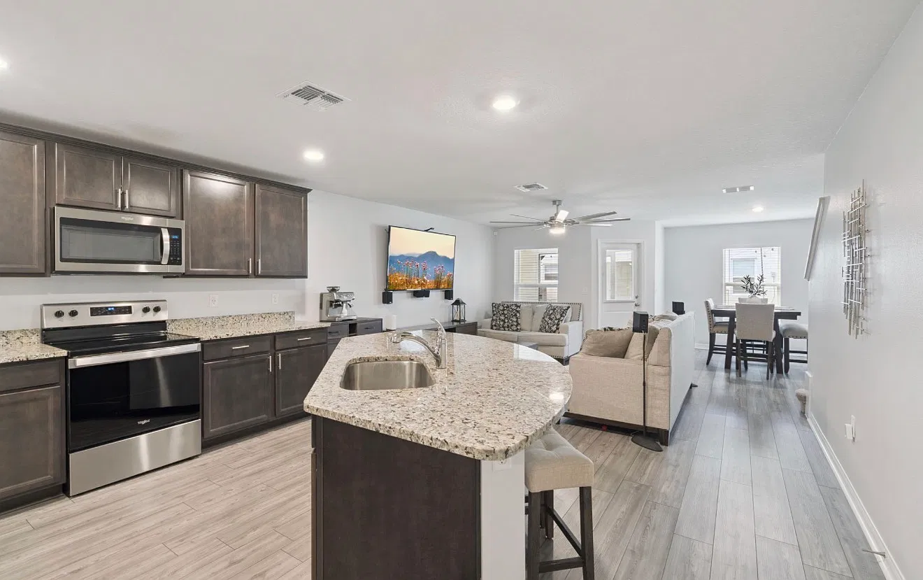 2 bed, 2.5 bath, 1616 sqft, $2,000 — Photo 4