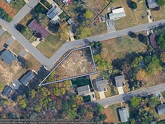 2nd image of 17 Ella Ave