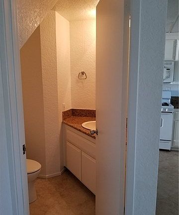5th image of 2229 Elden Ave APT E