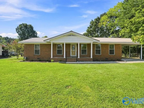 1205 Spruce St SE, Hanceville, AL 35077