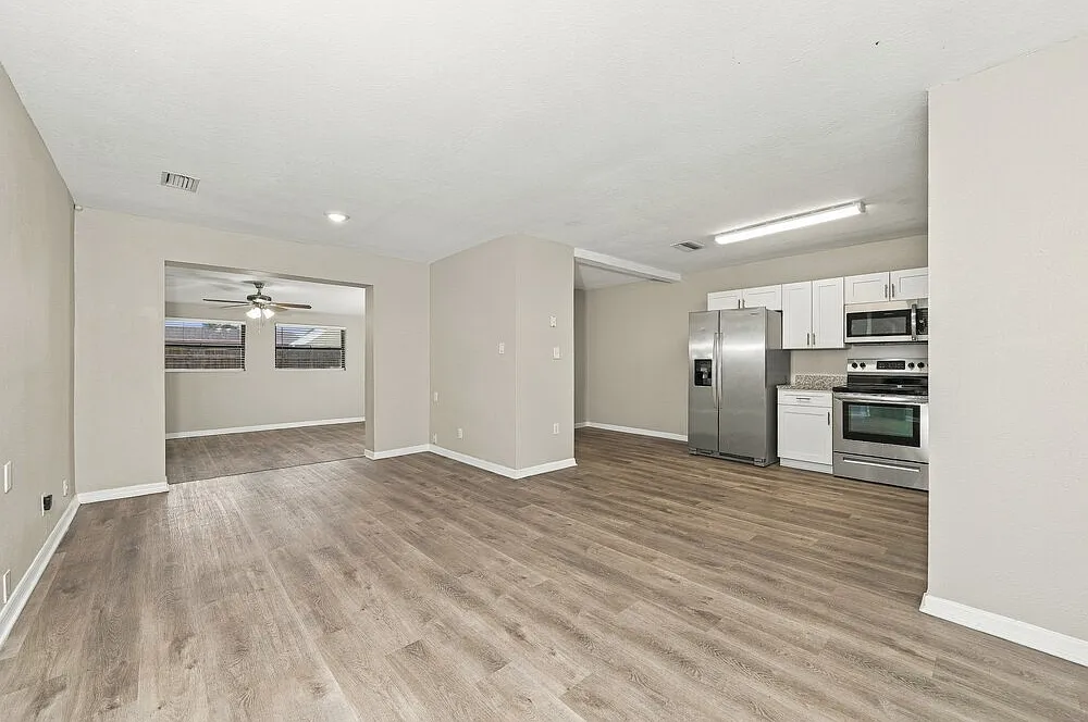 3 bed, 1.5 bath, 1243 sqft, $1,815 — Photo 3