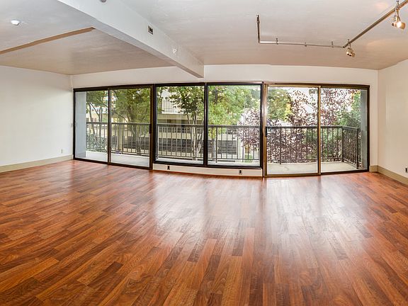 4th image of 500 North St