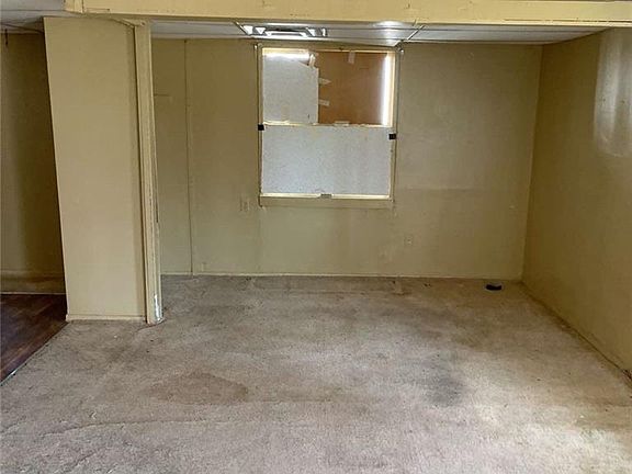 3rd image of 2926 N Arthington Blvd
