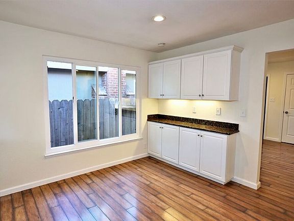 3rd image of 1128 King St