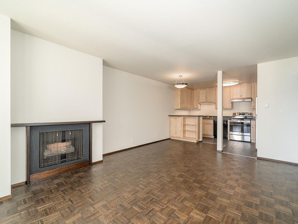 1st image of 295 12th Ave #201