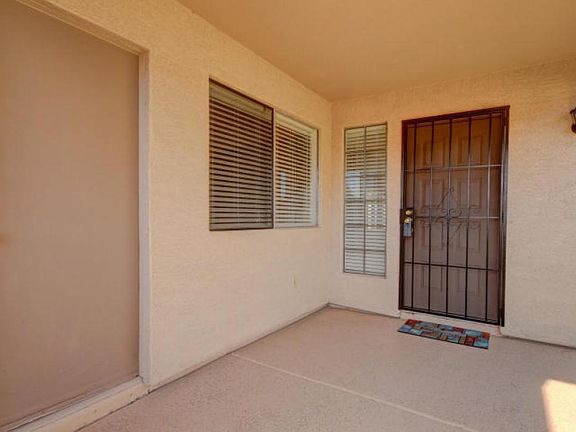 3rd image of 8822 W Greenbrian Dr