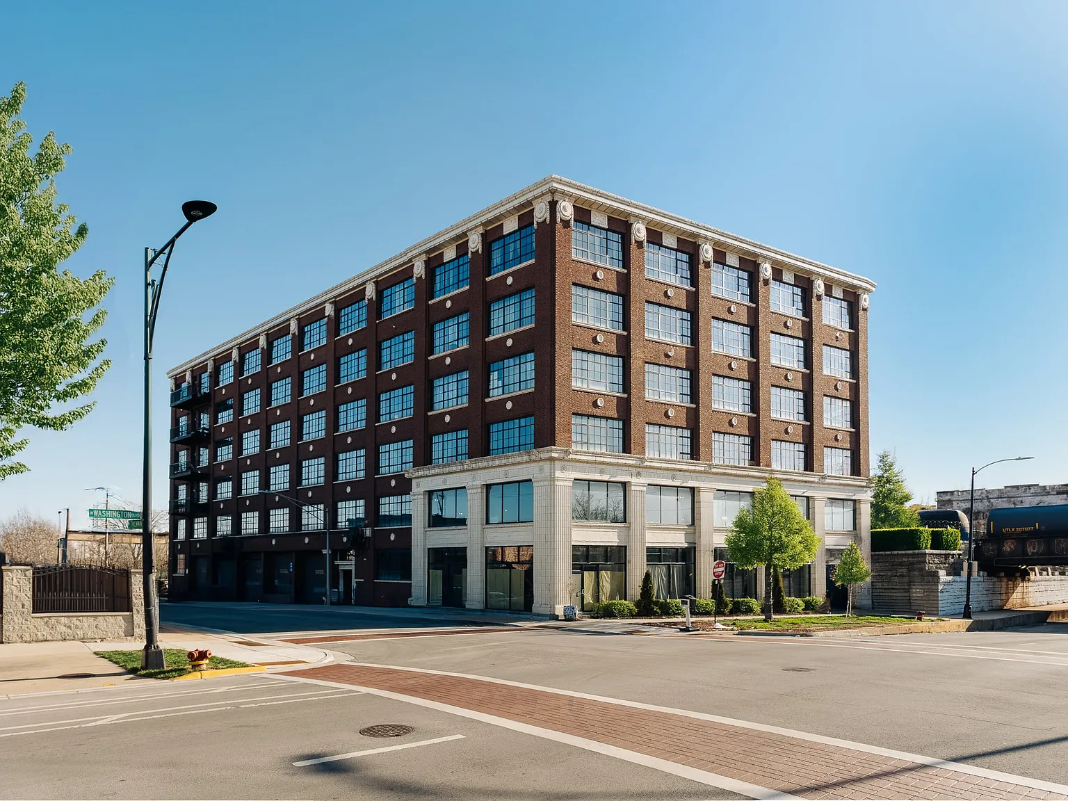 2620 Lofts — Photo 1