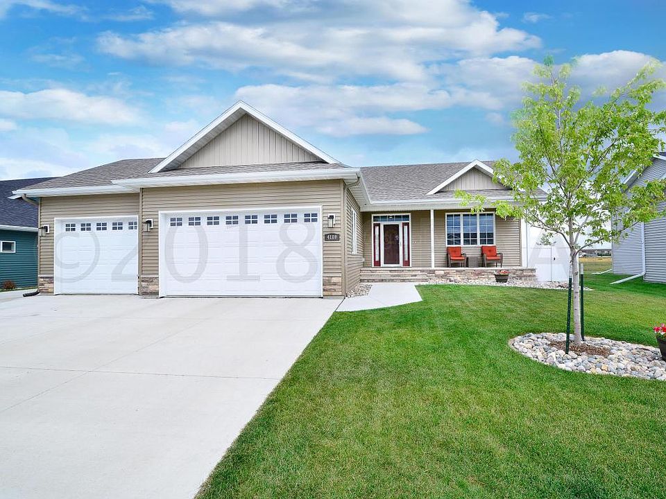 1st image of 4189 Crystal Dr