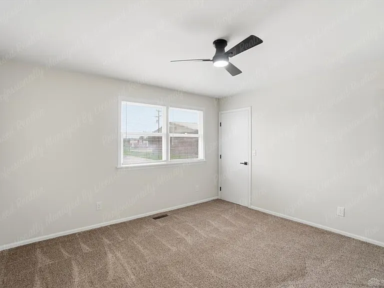 539 N Broad St — Photo 31