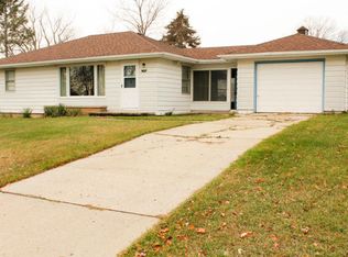 1528 N Michigan Ave, Hastings, MI