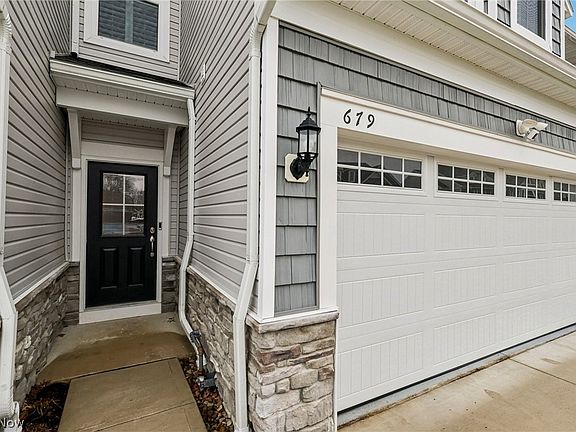 2nd image of 679 Harbour Town Ct