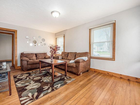2nd image of 104 Winston Dr