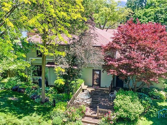 3rd image of 521 Lorraine Ave