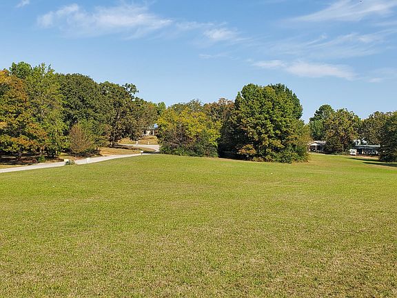 3rd image of 000 Hoglen Drive