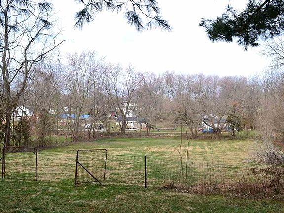 4th image of 2634 S Milton Dr