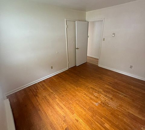 2nd image of 203 Don Eve Ct Unit K