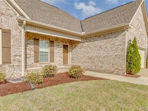 3rd image of 8121 Meadowlake Dr W