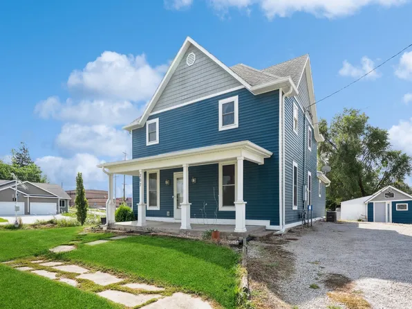 207 E South St, Prairie City, IA 50228