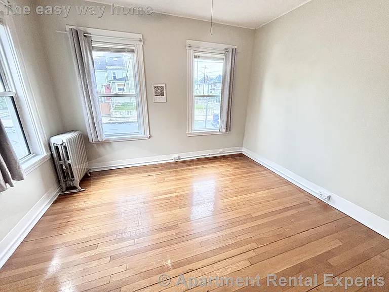 125 Winthrop St — Photo 6