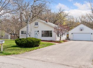 1422 Park Dr, Mound, MN 55364