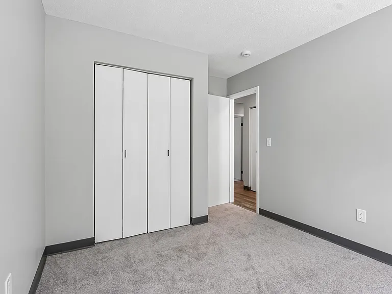 Eastgate Apartments — Photo 32
