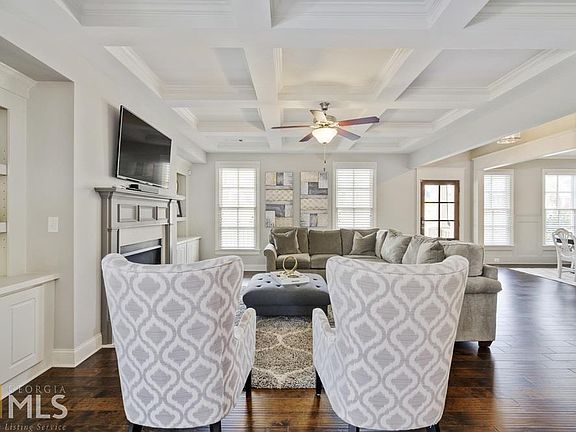 5th image of 2053 White Cypress Ct
