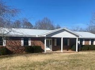 1011 S Lovelady Rd, Cookeville, TN 38506