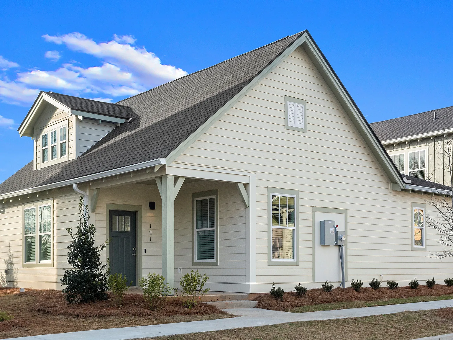 Cadia Warner Robins — Photo 1
